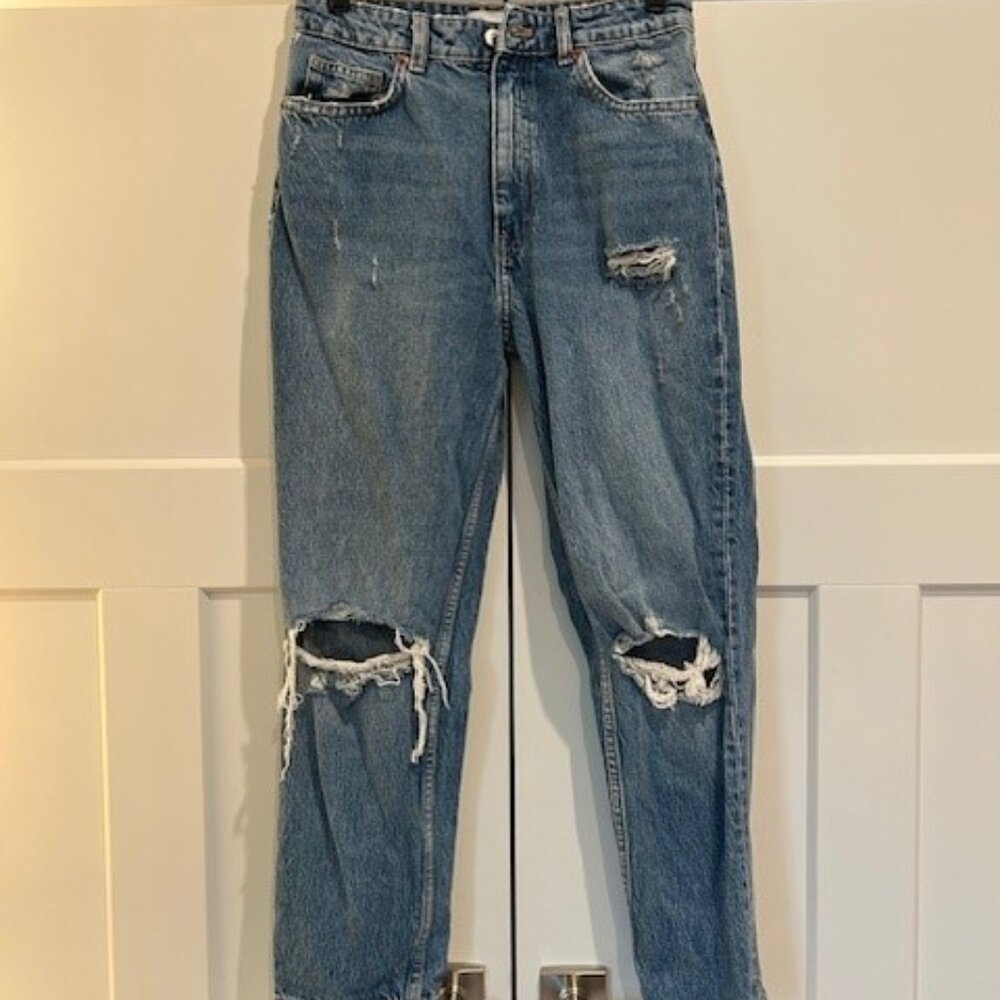 ZARA Straight Leg Distressed Denim Jeans
